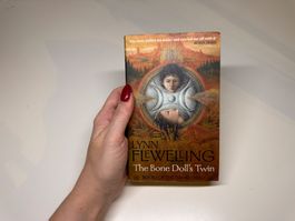 NOVEL: Lynn Flewelling, The Bone Doll's Twin