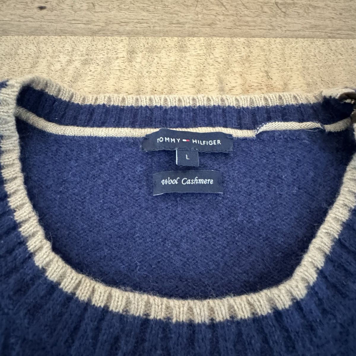 Tommy Hilfiger Maglioni & Felpe: Blue Tommy Hilfiger Wool Cashmere Sweater L Strickpullover  – Usato da St. Gallen venduto da sourced_limited 2