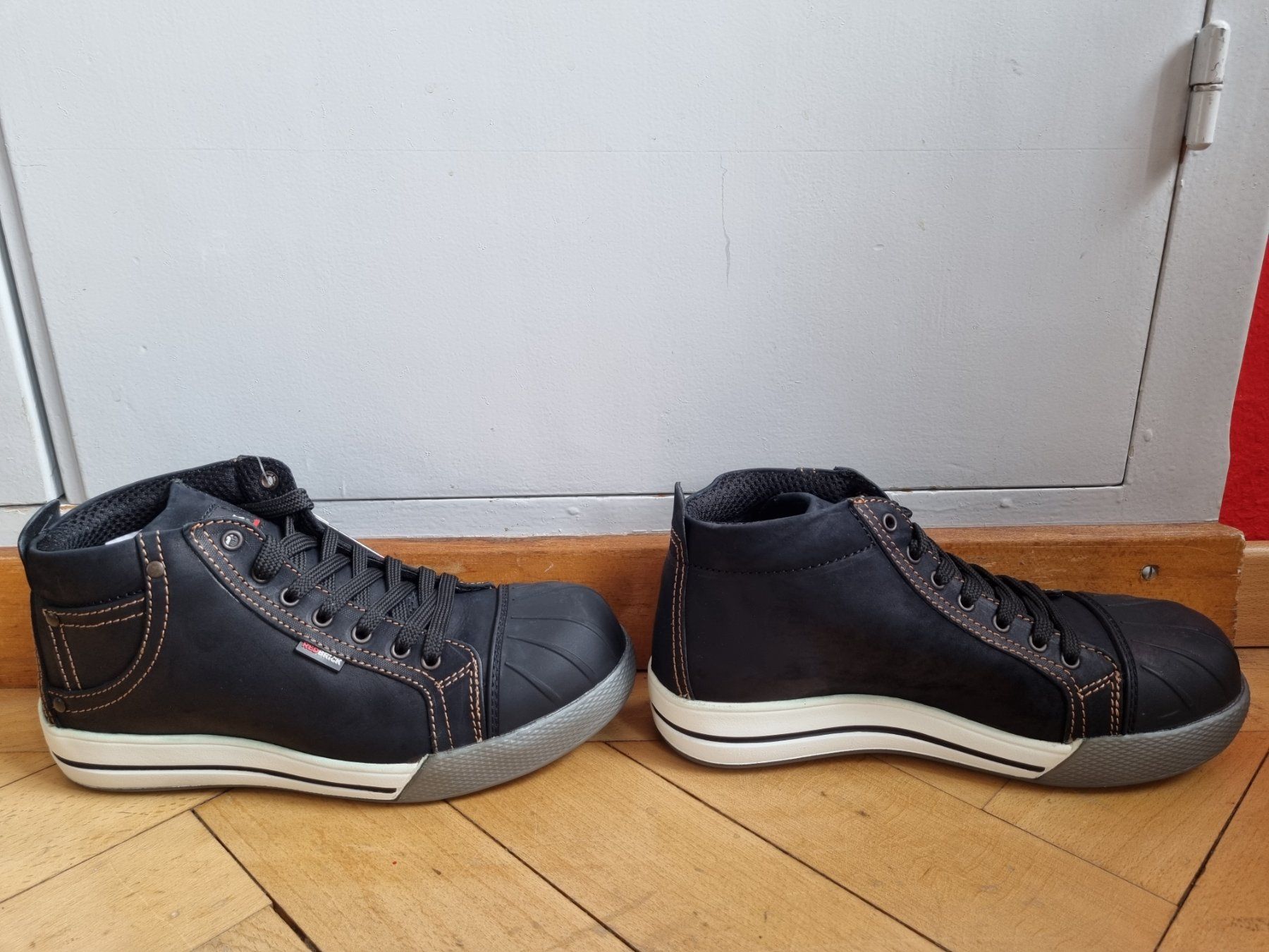 Scarpe da uomo: Red Brick Sicherheitsschuhe Grösse39 – Nuovo e nell'imballaggio originale da Schönenwerd venduto da Chez_Mimi 1