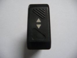 Renault Fensterheber- Schalter  77 00 826 985