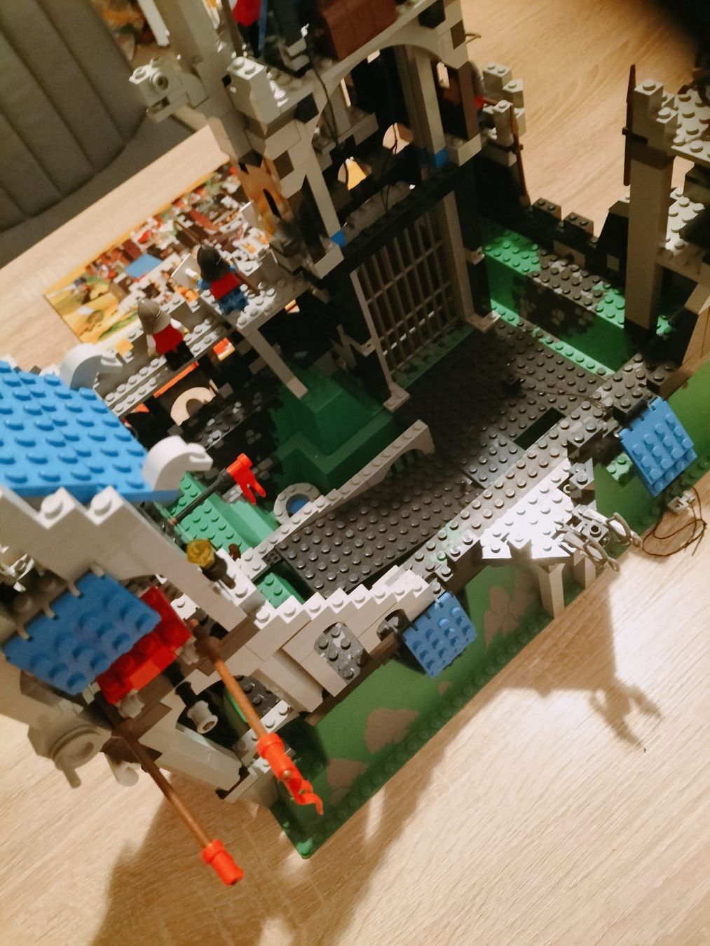 Lego Giocattoli: Lego Ritterburg 6090 – Usato da Langnau im Emmental venduto da Ramona910 2