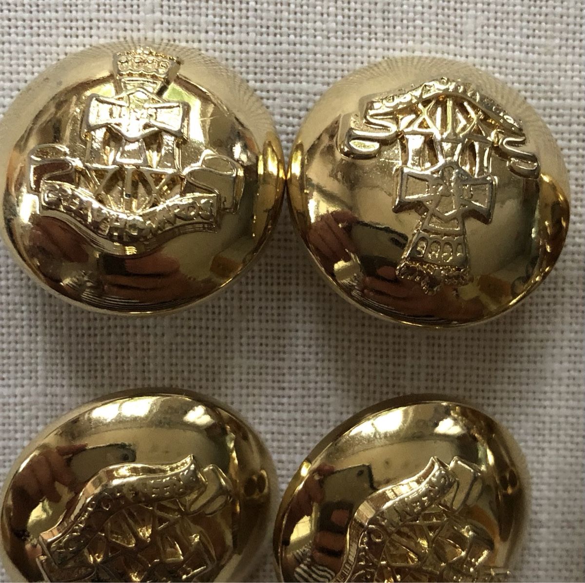 Bottoni: 8 Stk. Knöpfe goldfarben – Usato da Sirnach venduto da Goforit2001