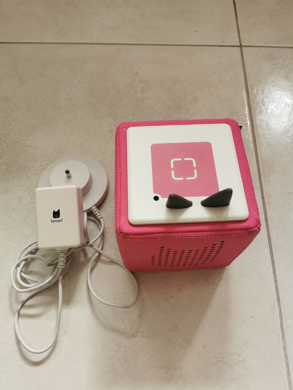Tonies Giocattoli: Pinke Toniebox mit Ladestation – Usato da Brunnen venduto da JJaime 1