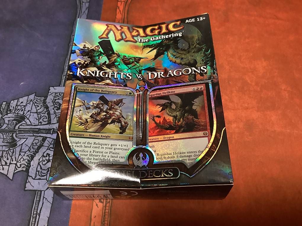 Sammelbilder & Trading cards: Magic Gathering Duel decks KNIGHTS Vs DRAGONS  Avril 2011 – Gebraucht aus Paudex von Bdolovech