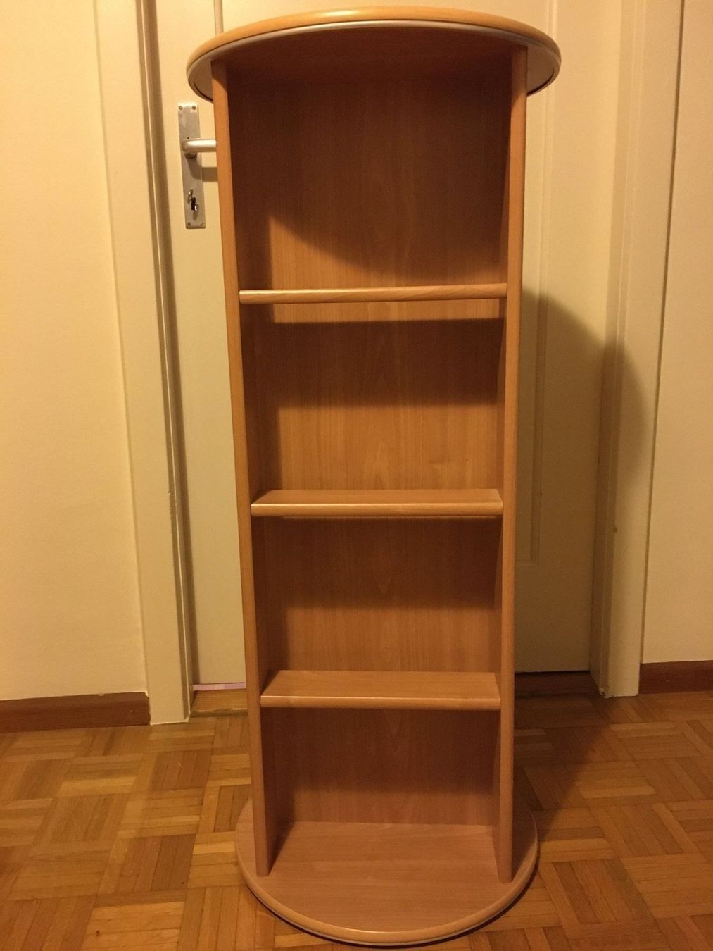 Scaffali: Etagère rotative – Usato da La Tour-de-Peilz venduto da Halltal 1