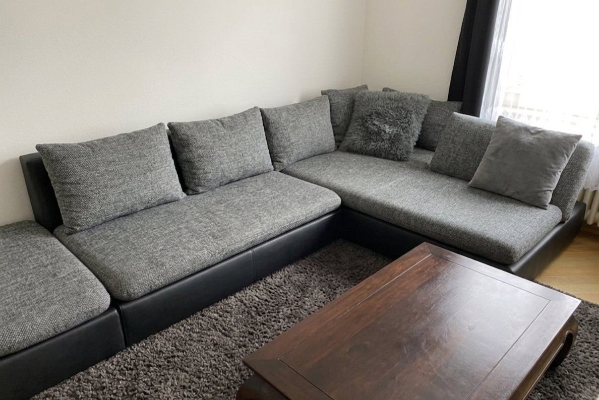 Divani: Modernes und gemütliches Ecksofa (Grau/Schwarz) – Usato da Ostermundigen venduto da sachankauf