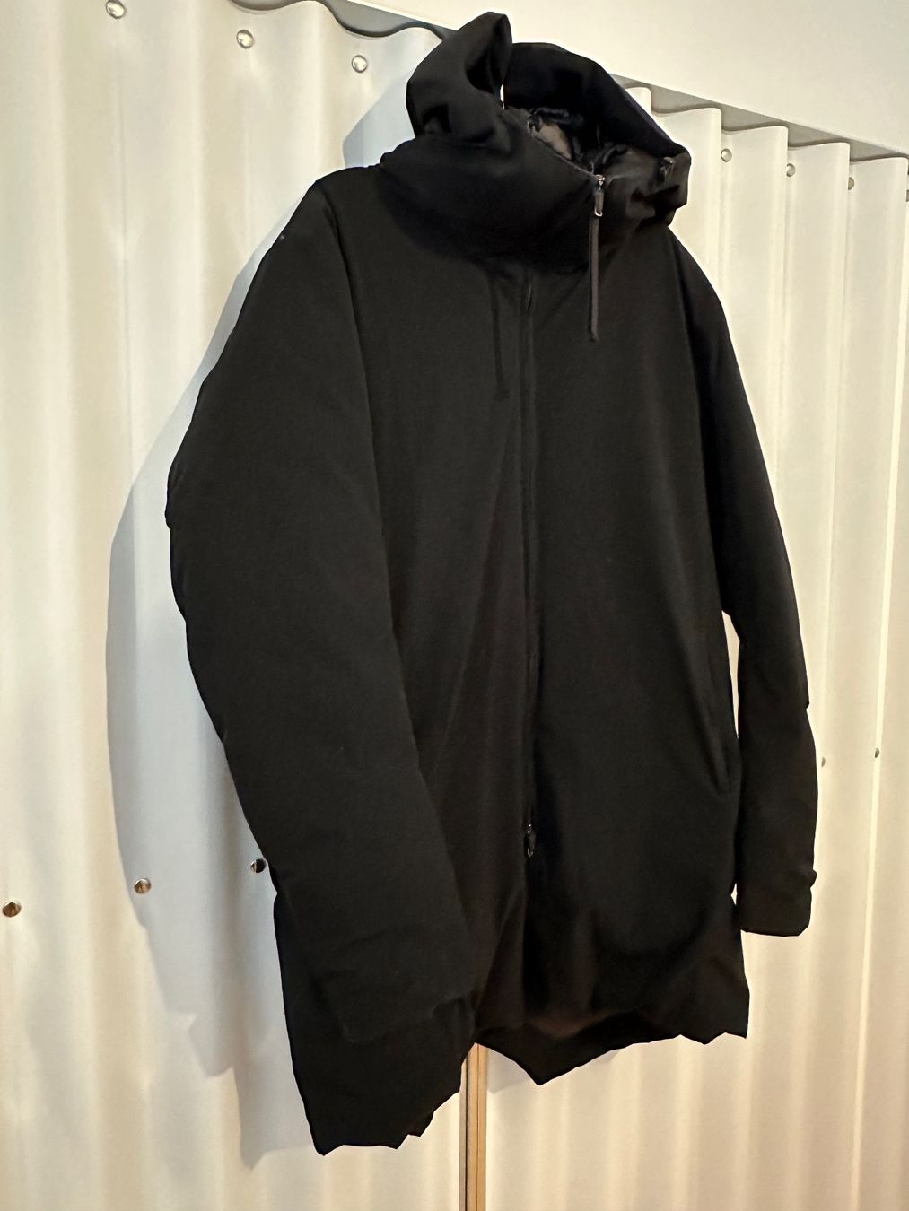 Giacche: Black Puffer Jacket ATTACHMENT Gr.L-XL – Usato da Zürich venduto da VR2528 2