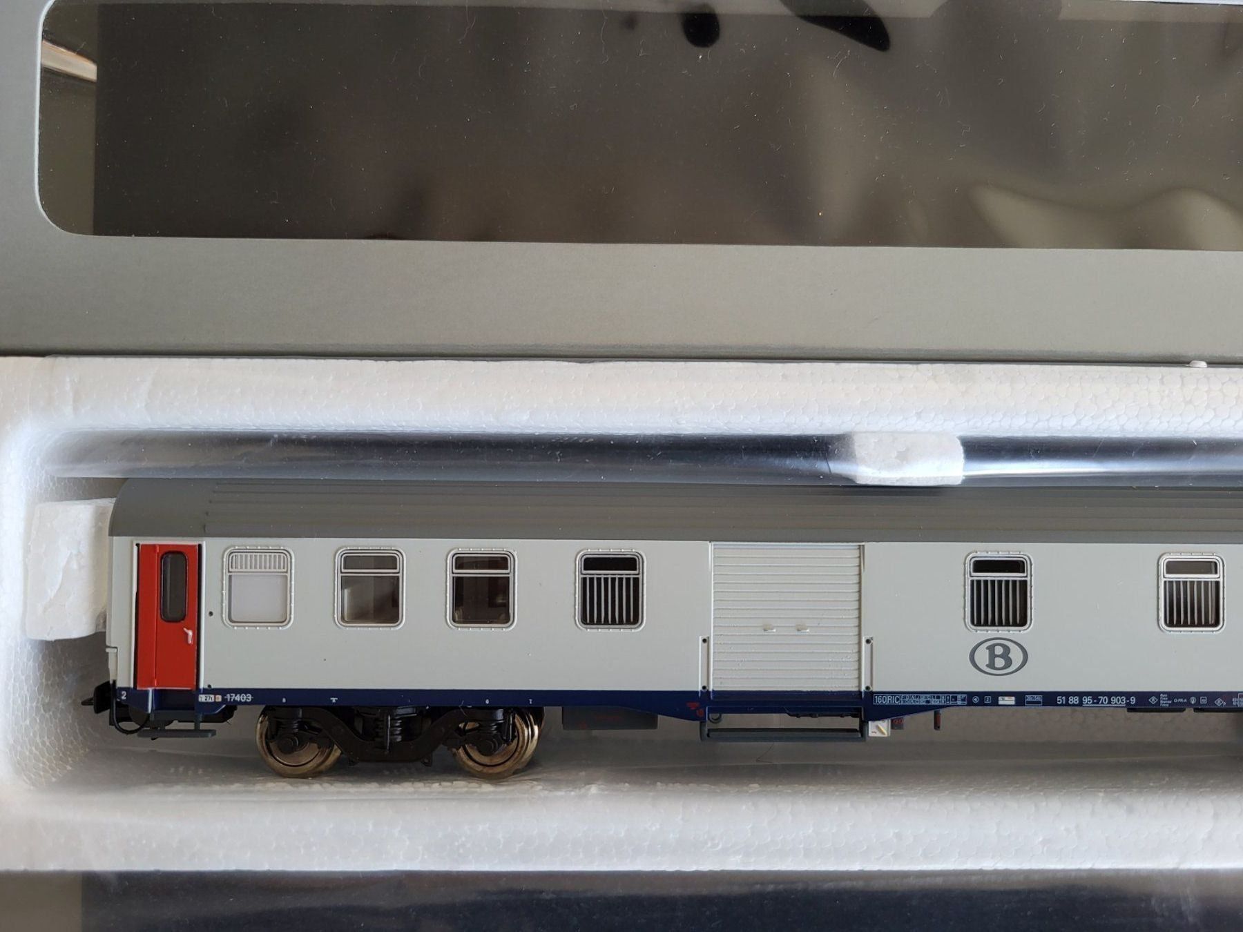 LS Models Modelleisenbahnen: Ls Models 42003 SNCB Fourgon DMS Gris – Neu (gemäss Beschreibung) aus La Tour-de-Peilz von