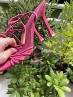 Pinkfarbene Wildleder Sommersandalen Mango