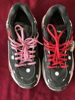 Adidas Hello Kitty Sneaker schwarz gepunktet Grösse 38