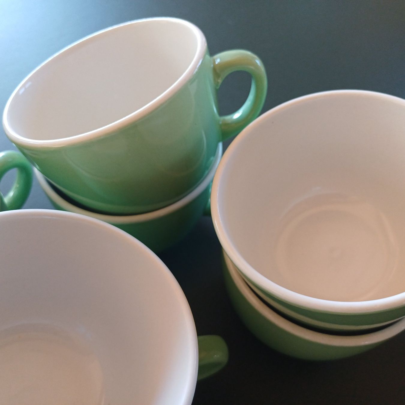 Rössler Tazze: 13 Rössler Kaffeetassen grün – Usato da Nennigkofen venduto da nilmo74 2