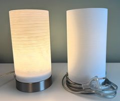 2 Tisch-/Nachttischlampen