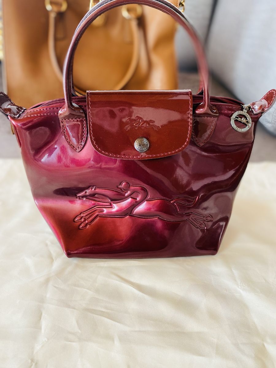 Longchamp Borse: Longchamp Mini Handtasche Lack bordeaux – Nuovo (secondo la descrizione) da Gossau ZH venduto da Lia_Chris 1