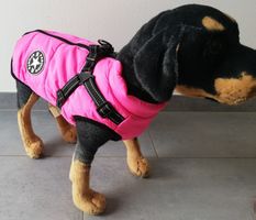 Warmer Hundemantel pink 38 cm mit Geschirr * Aktion *