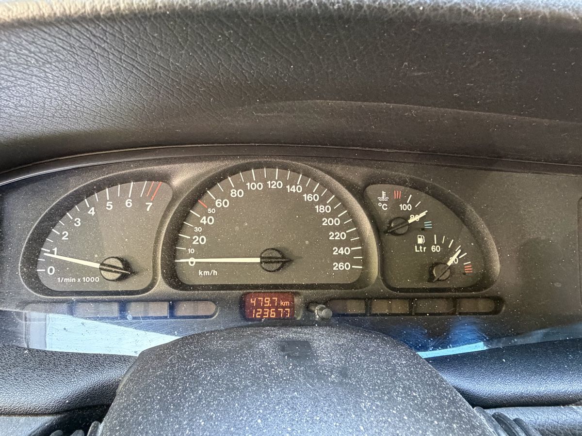 Opel Automobili: Opel Vectra 2.0 manuelle, essence – Usato da Veyrier venduto da Chessmann_Douane1255 5
