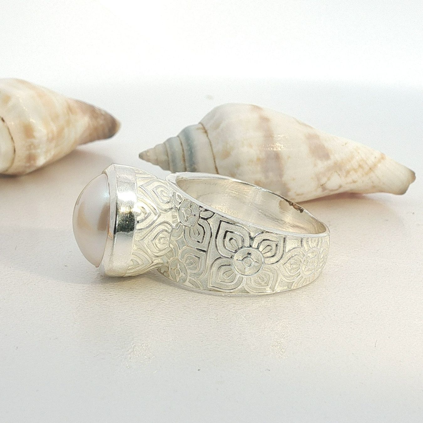 Olga Ribler Ringe: Statement Ornament Ring mit Süsswasserperle – Grösse 58 – Neu (gemäss Beschreibung) aus Luzern von byolgaribleroutlet 4