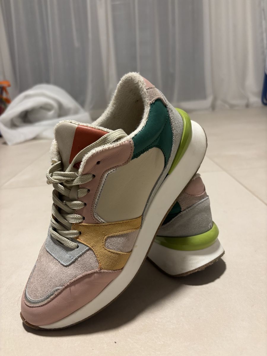 Damenschuhe: Sneaker – Gebraucht aus Winkel von FM99