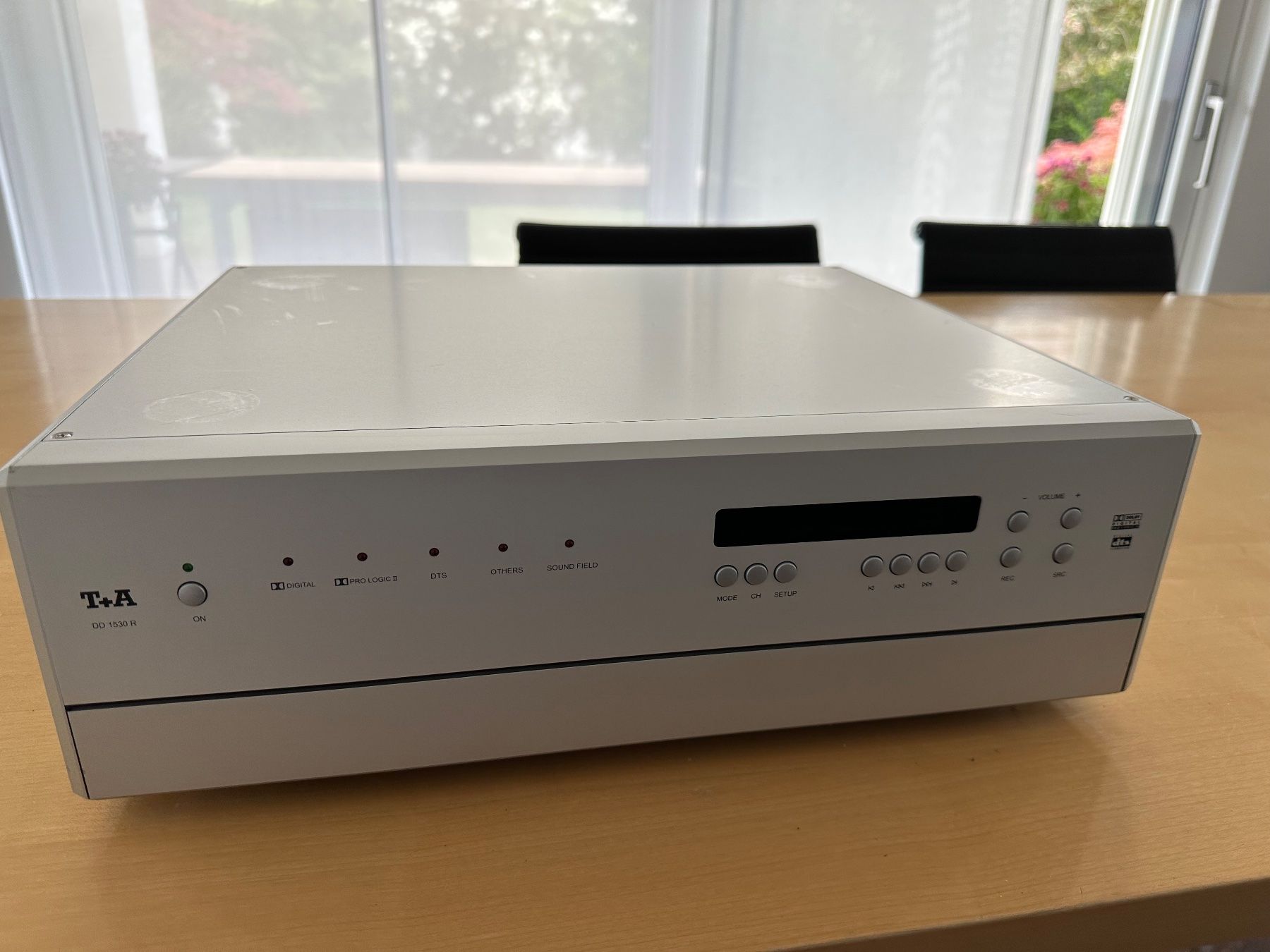T+A Amplificatori: T+A Digitaldecoder Pulsar DD 1530 R – Usato da Dachsen venduto da Mluxury