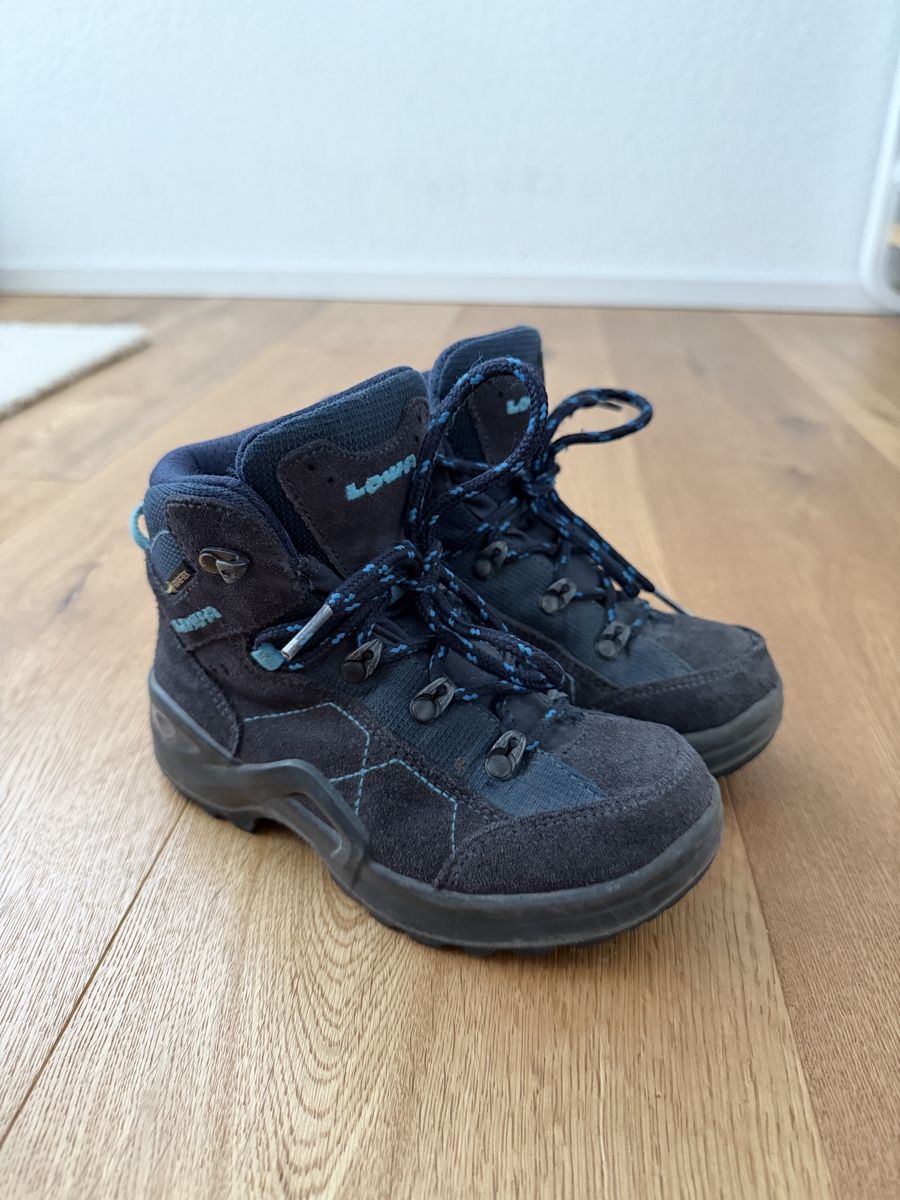Lowa Scarpe per ragazzi: Lowa - Kinderstiefel, Gr. 29 – Usato da Interlaken venduto da fbnscl