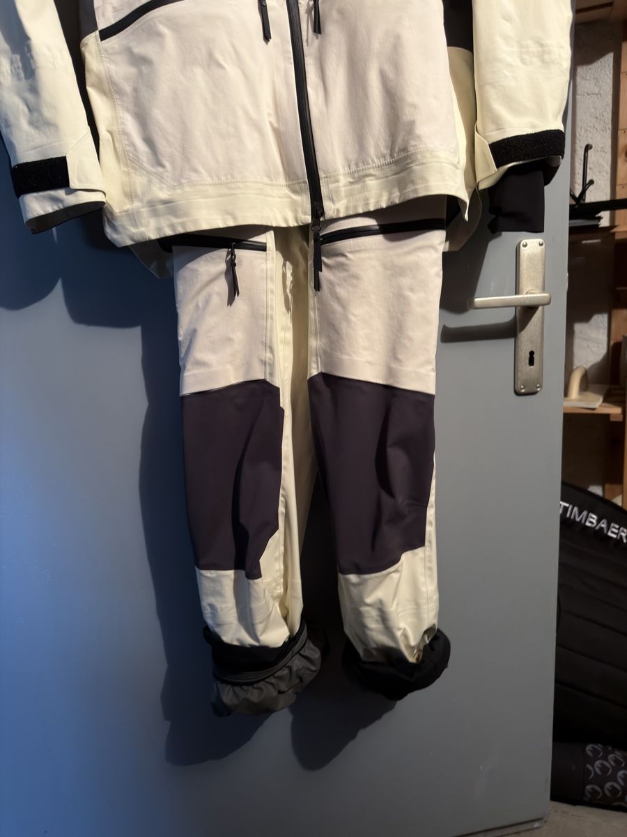 Peak Performance Completi & Tailleur: Peak Performance Vertical Goretex Skianzug M – Usato da Appenzell venduto da samirakeller 4