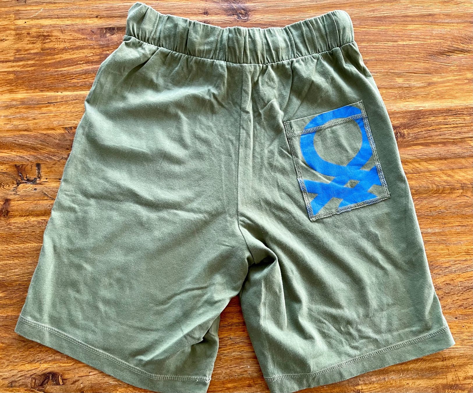Benetton Pantaloni: tolle Benetton Shorts Gr. 164 – Usato da Buchrain venduto da Sunny026 3