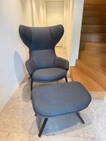 Cassina Sessel P22 inkl. Fussstütze Stoff blaugrau