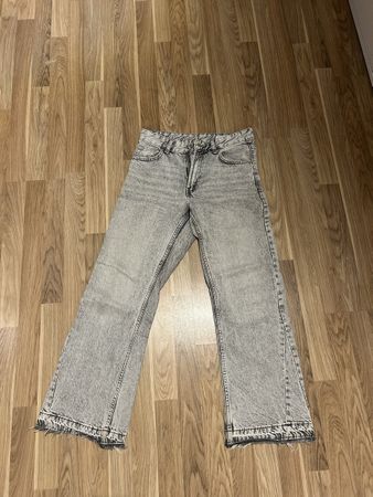 Jean Bershka gris délavé flare taille 36 bon état