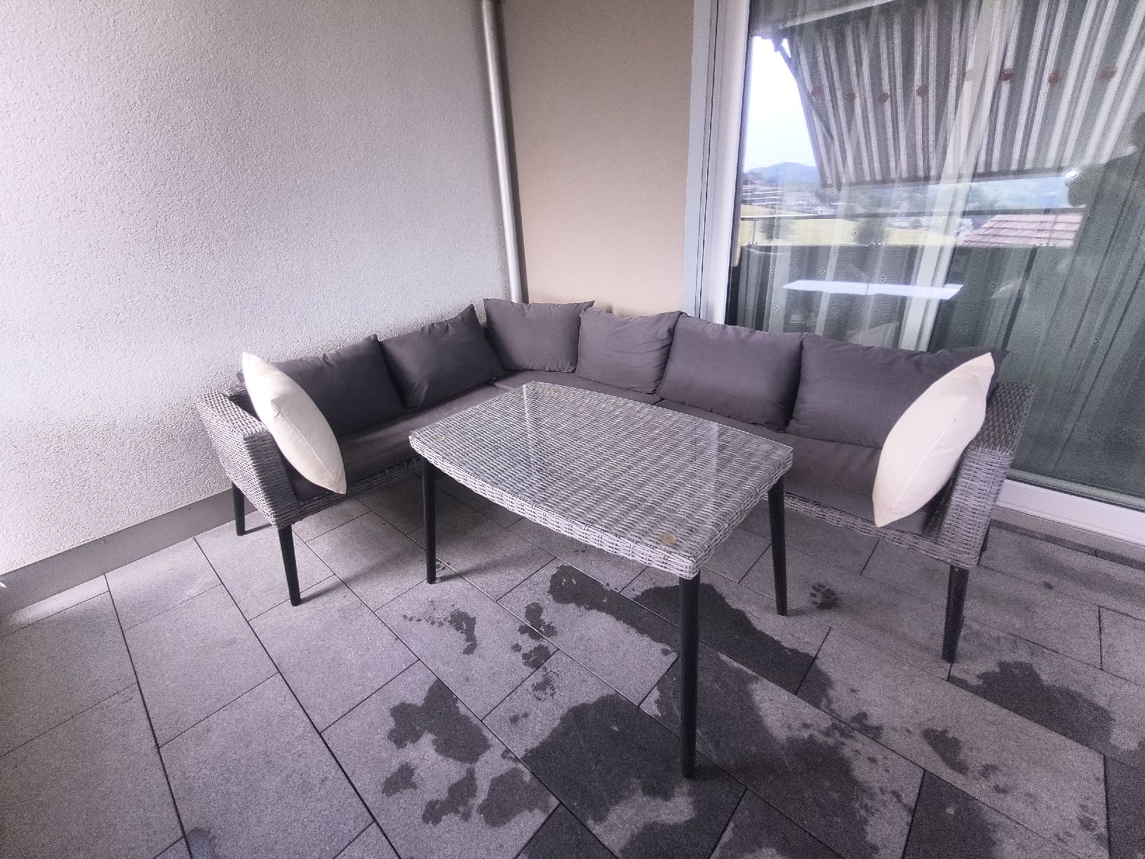 Tischset: Gartentisch und Ecksofa Set  – Gebraucht aus St. Gallenkappel von cora1966