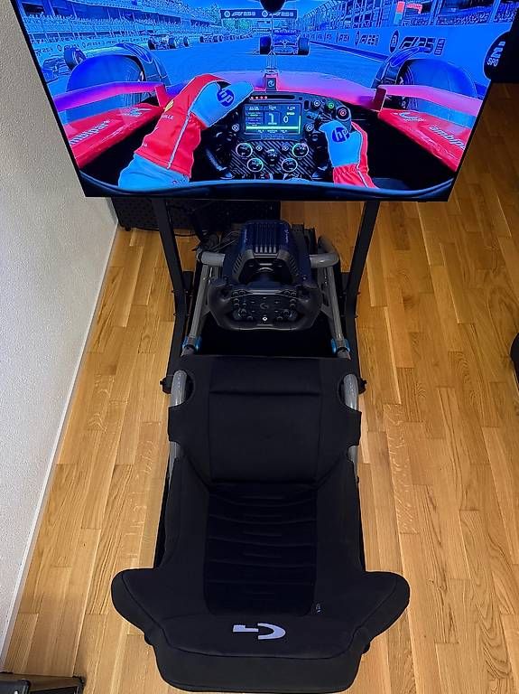 SIM Racing Rig - Logitech G RS Series + Playseat (Neu (gemäss ...