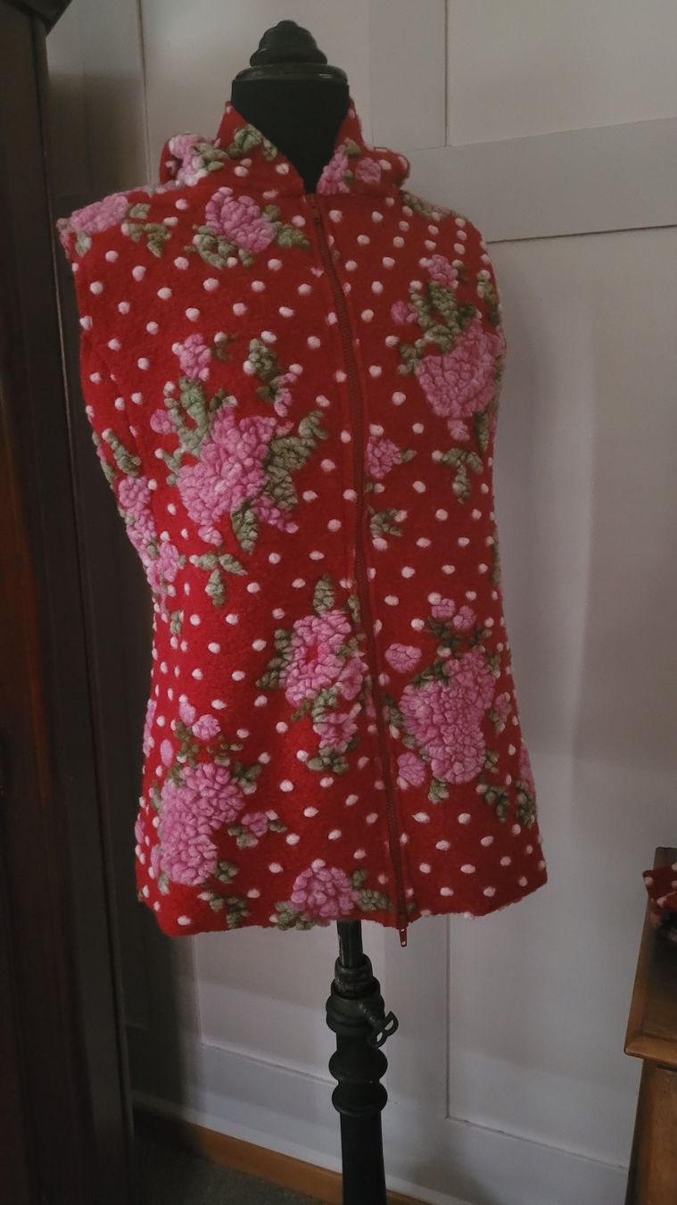 Vestes: Märchenhafte Wolle 5Teilig Precious – Neuf (Voir description) à Winterthur par Wohnhaus 7