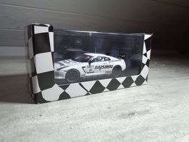 Ebbro 1:43 circuit Nissan GT-R 2010