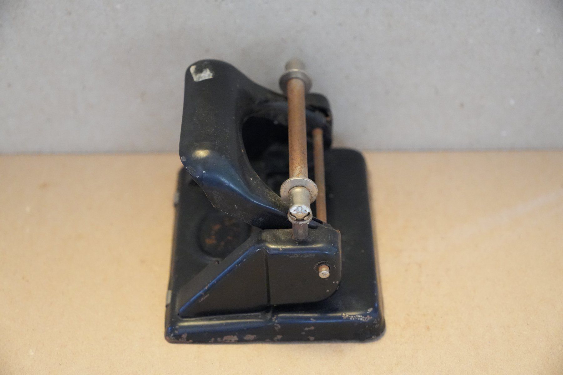 Tous les outils: Alter Metalllocher – D'occasion à Cham par Silvan3011 3