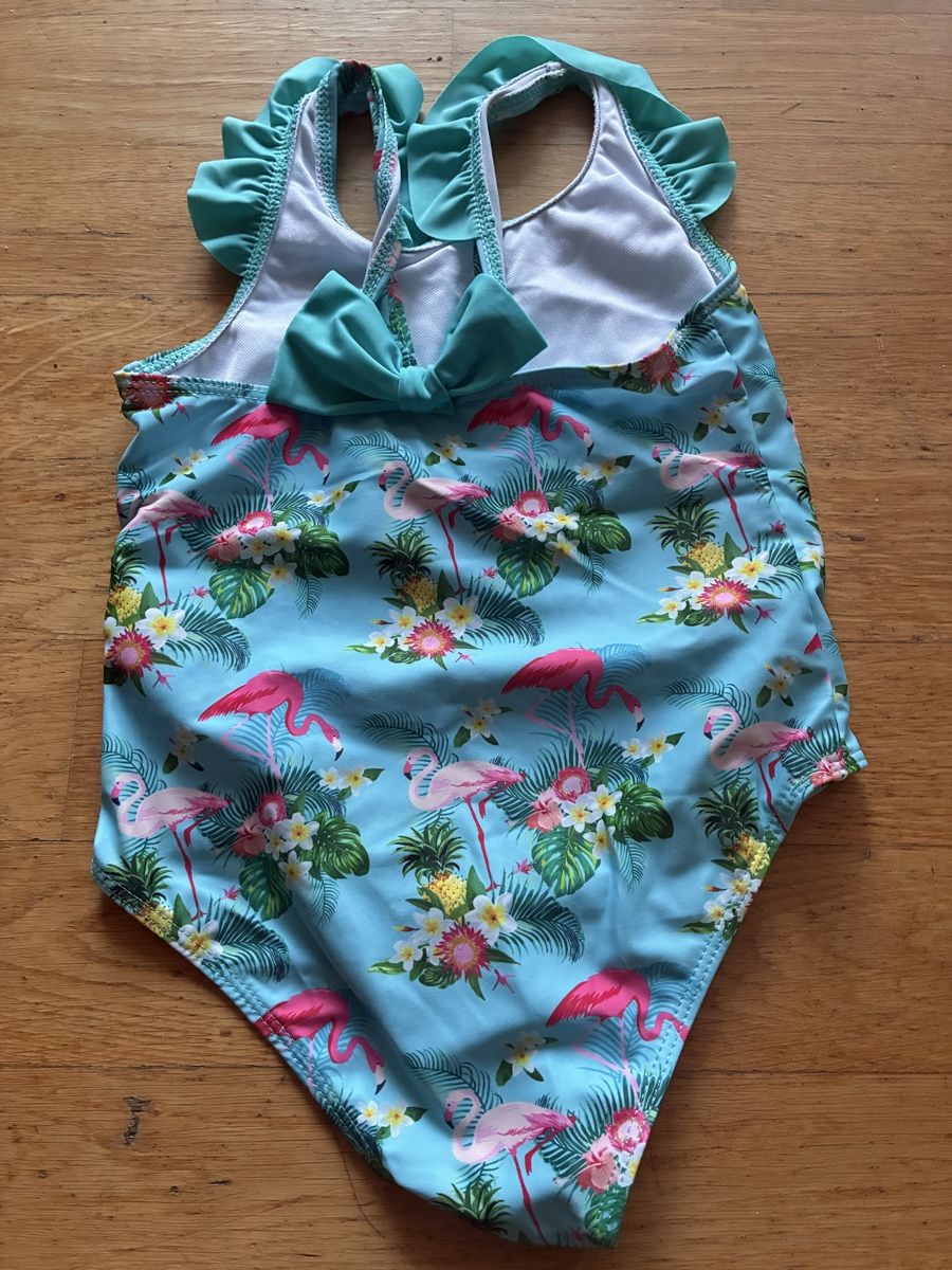 Badekleider & Bikinis: Schönes Badekleid Gr. 98/104, Neu – Neu (gemäss Beschreibung) aus richterswil von lunamarie001 1