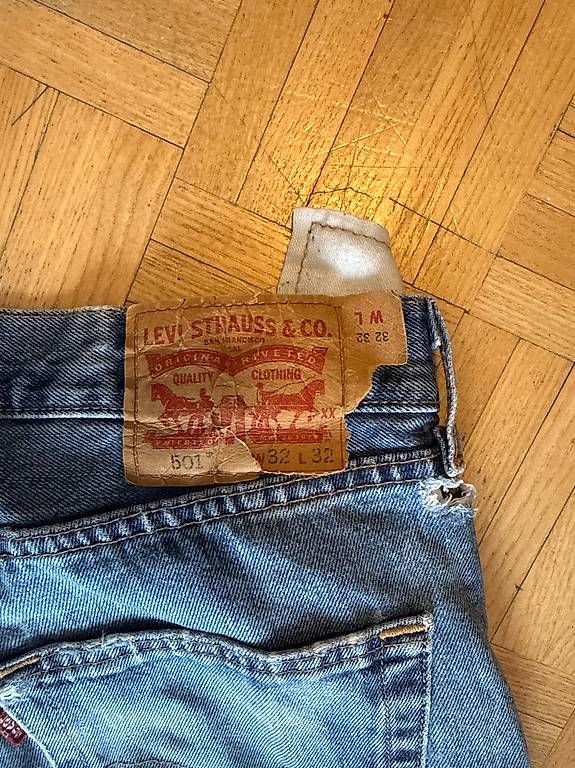 Jeans: LEVIS JEANS 32/32 – Usato da Bern venduto da pas_ct5j 1