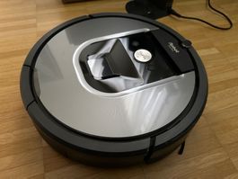 iRobot Roomba 960 Saugroboter mit neuen Walzen und Bürsten