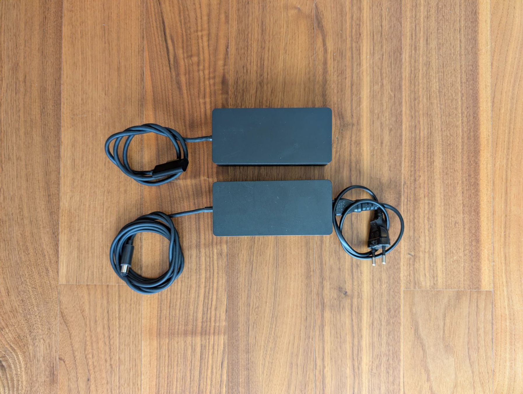 Microsoft Dockingstation: 3x Microsoft Surface Dock Generation 1 – Gebraucht aus Niederweningen von vicyl 3