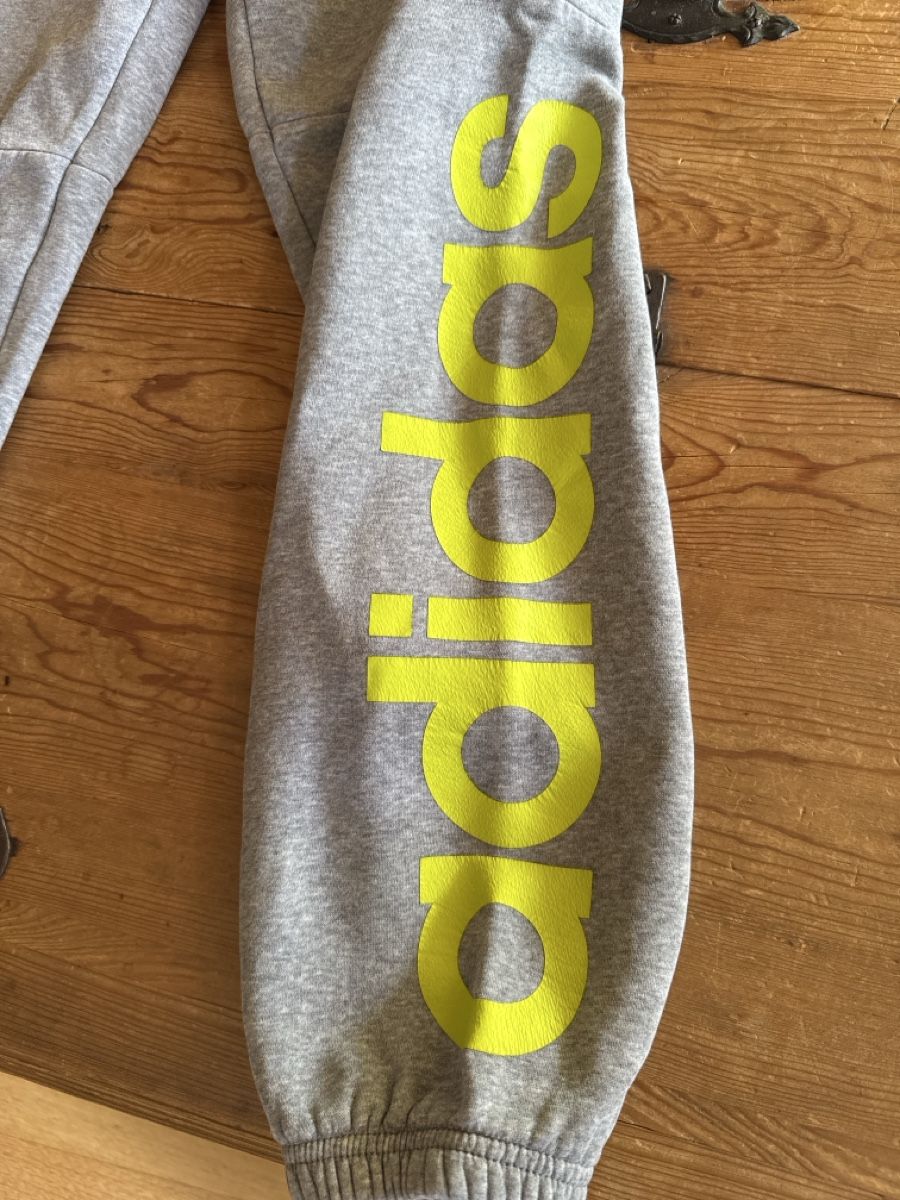 Adidas Pantalons: Adidas Trainerhose Gr. M – D'occasion à Mauren par ducducturi 2