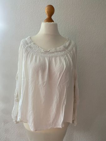 Bluse mit schöner Stickerei , Gr. M (38/40)