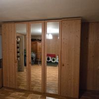 Grosser Kleiderschrank, Kiefer massiv, mit Spiegel, Top!