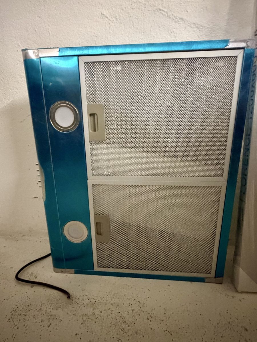 Cappe di aspirazione: Abzugshaube Dunstabzugshaube Metall 60cm mit Lichtern 2 – Nuovo (secondo la descrizione) da Dällikon venduto da eromia