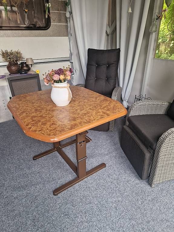 Mobilhome: Wohnwagen mot Stellplatz – Usato da Embrach venduto da thomcat4109 1