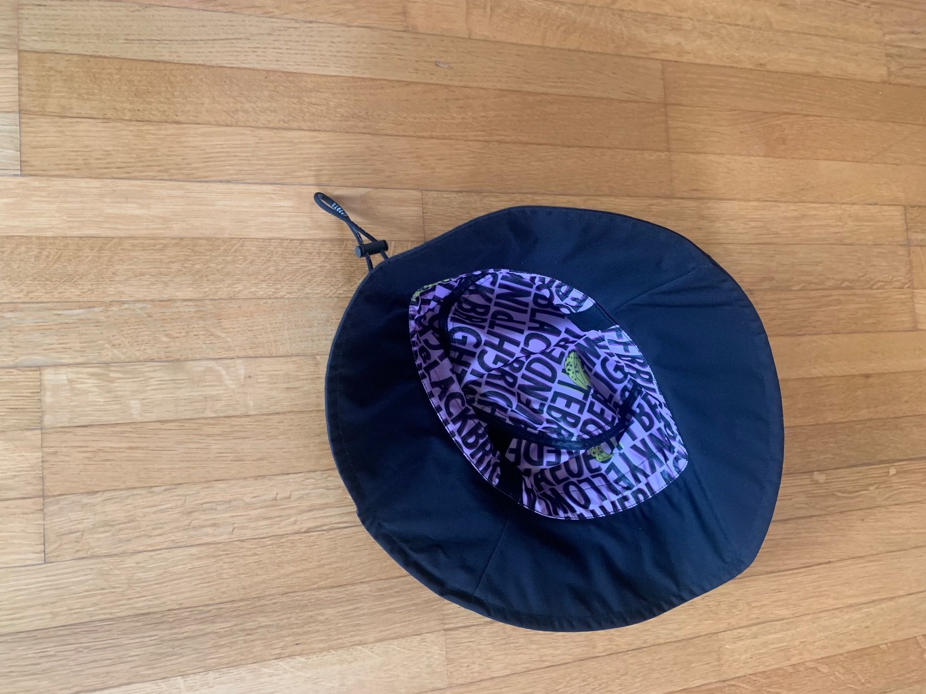 Marc Cain Copricapi, berretti & cappellini: Marc Cain Bucket Hat / Marc Cain Hut – Nuovo (secondo la descrizione) da Bülach venduto da frische_brise 4