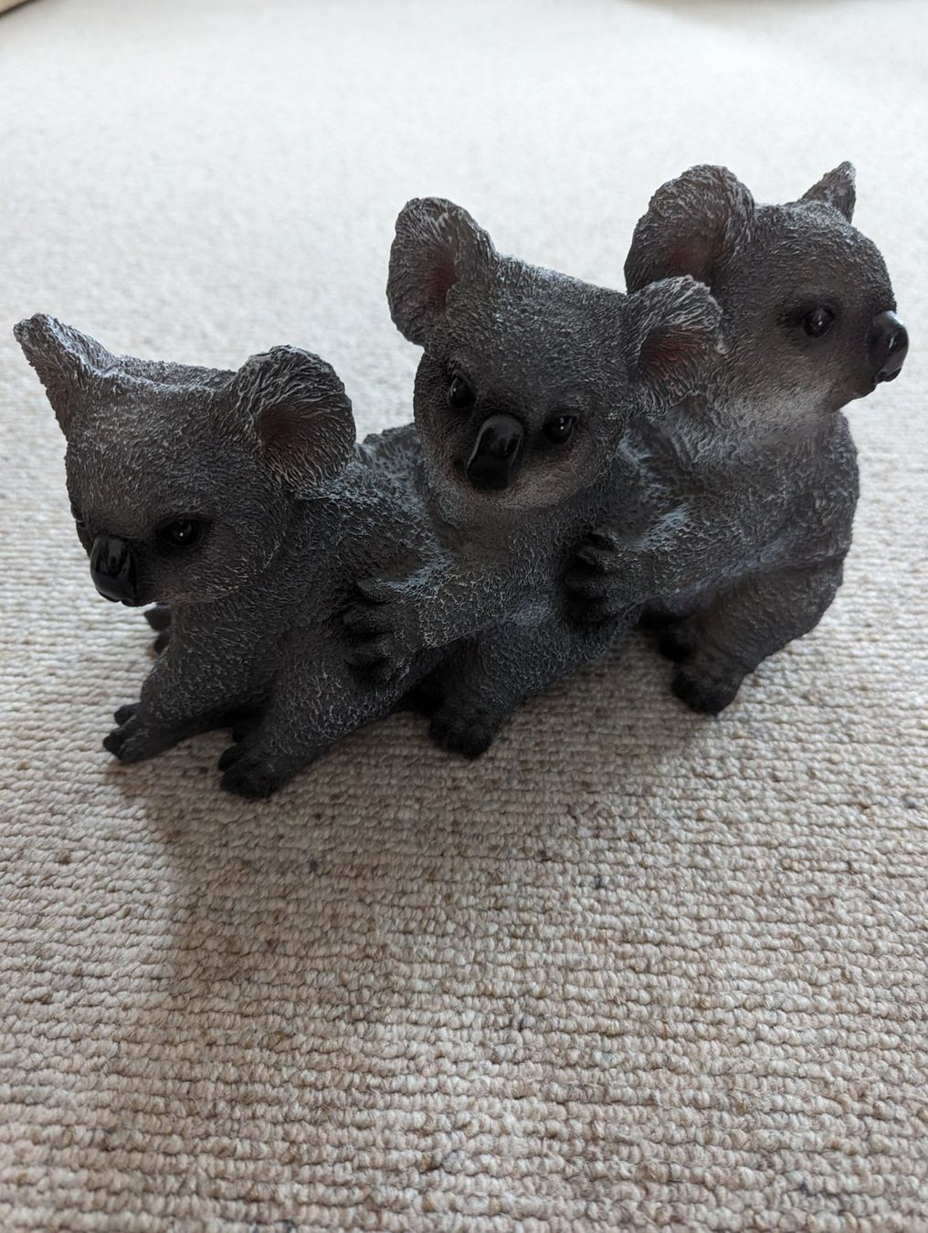 Alle Dekorationen: Koala 3er Dekofigur 25x15x9cm – Gebraucht aus Spiez von Crazyduck