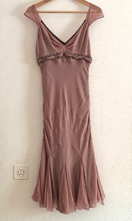 Karen Millen robe midi en soie rose poudré perlée, T40