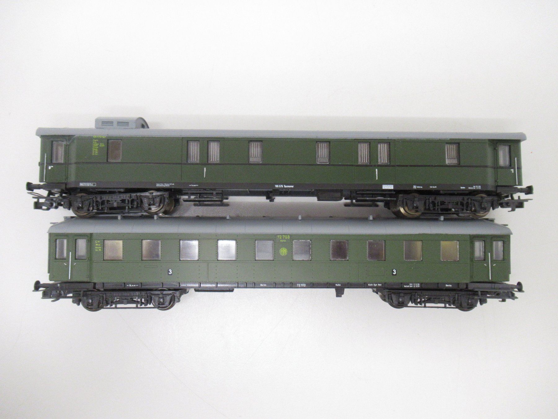Liliput Modelleisenbahnen: Liliput 286.02+289.02 3.Klasse+Packwagen DR Gleichstrom H0 – Gebraucht aus Basel von mhmarken 1