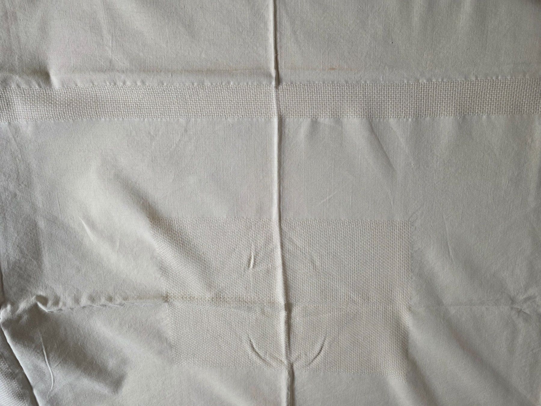 Altra biancheria da tavola: Letzte Gelegenheit / Tischdecke 132 x 170 cm vanillefarbig – Usato da Riehen venduto da robs2026 2