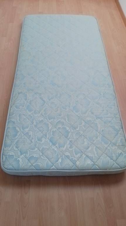 Matelas: Matratze – D'occasion à Marbach LU par por-295 1