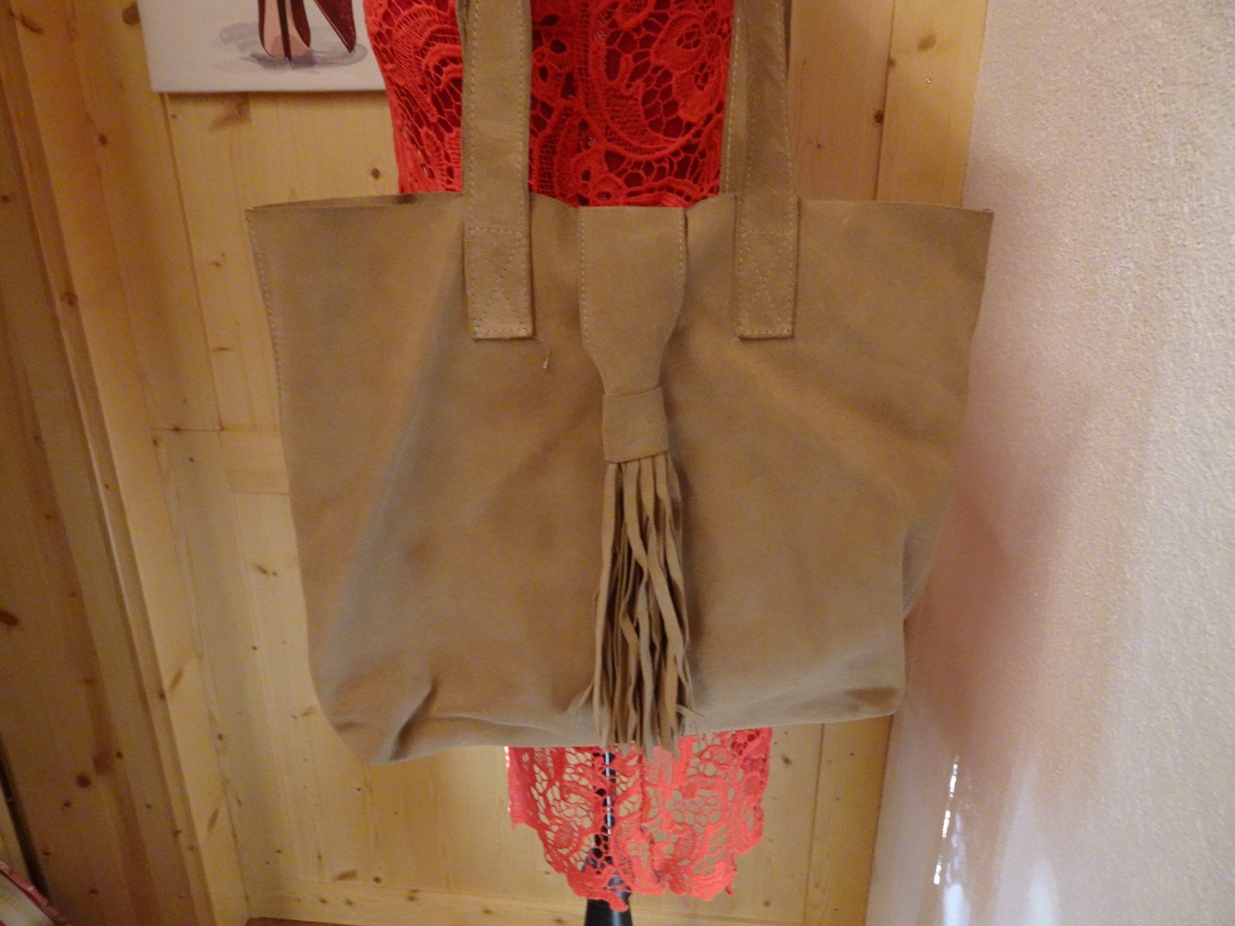 Taschen für Damen: Echt Wild-Leder Tasche beige - 426274 – Gebraucht aus Küssnacht am Rigi von Schuhe-Secondhand 1