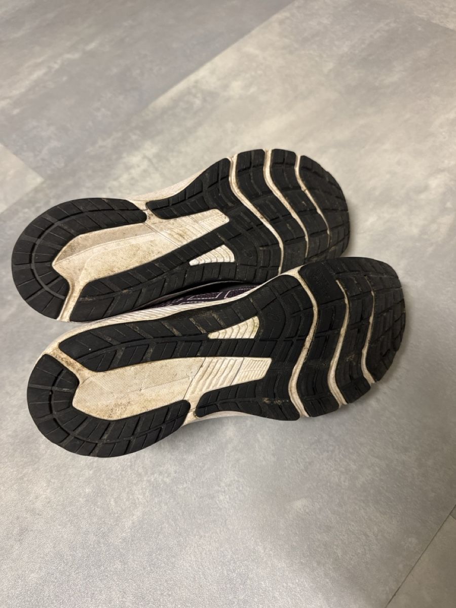 Asics Scarpe per ragazze: Asics Laufschuhe, Lila, Grösse 36 – Usato da Grüt (Gossau ZH) venduto da Matthias118 1