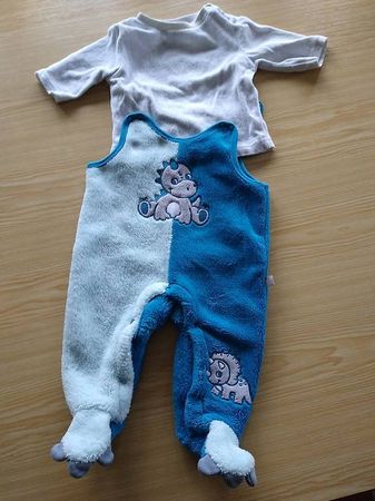 Warme Babykleider Gr. 56